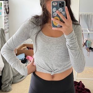 grey long sleeve crop top